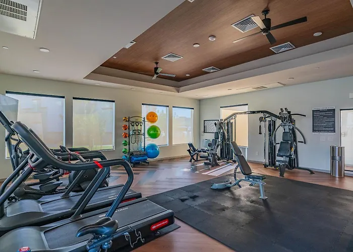 Live By Stadium With Balconypoolgymparkingwd Apartment *