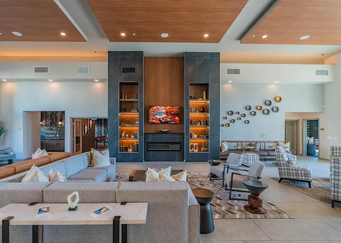 Live By Stadium With Balconypoolgymparkingwd Apartment