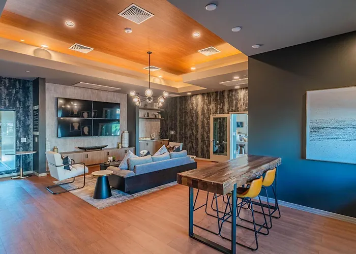 Live By Stadium With Balconypoolgymparkingwd * Glendale