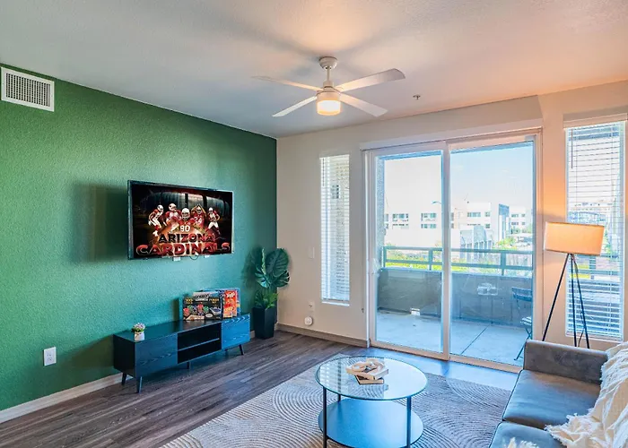 Live By Stadium With Balconypoolgymparkingwd Apartment Glendale