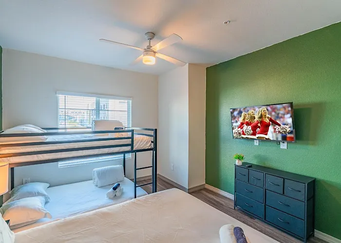 Live By Stadium With Balconypoolgymparkingwd Apartment *